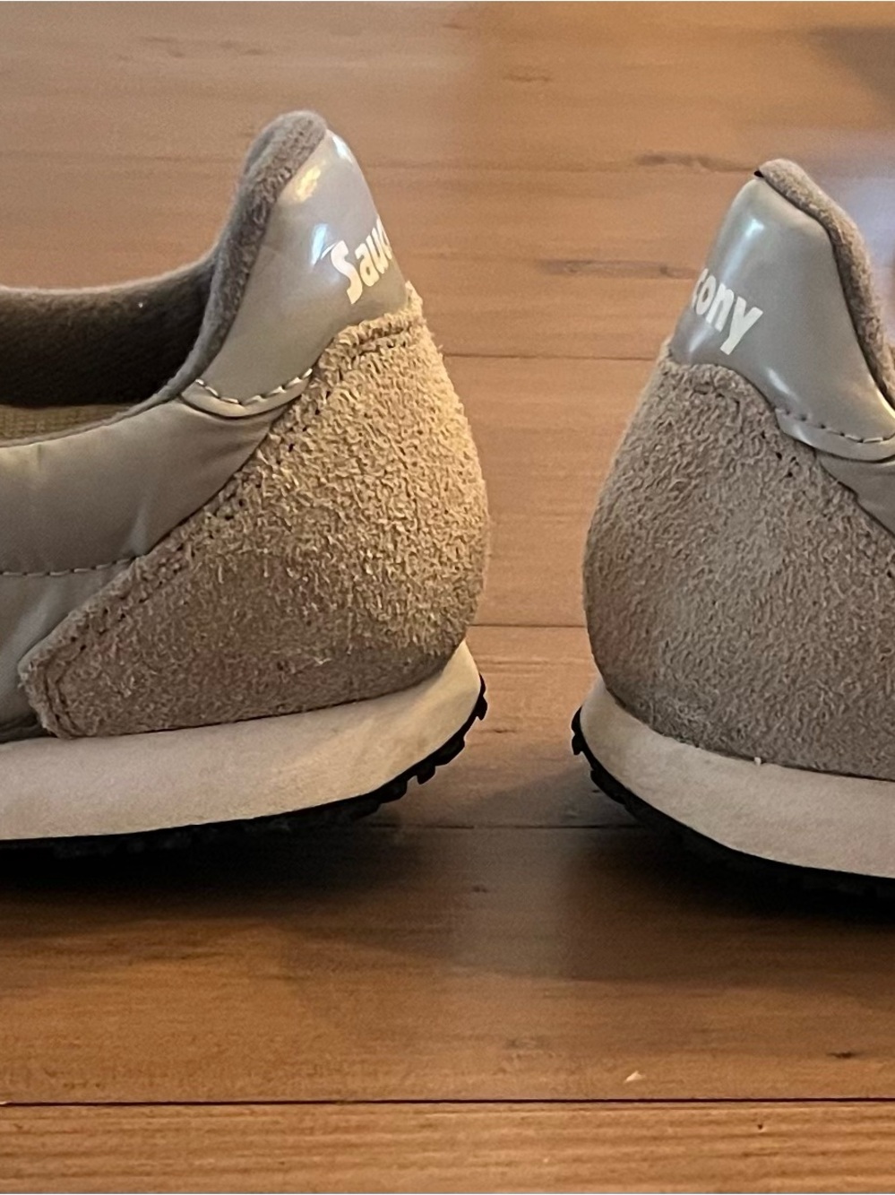 Saucony Women’s Light Gray & White Suede Mesh Sneakers - Picture 4 of 5